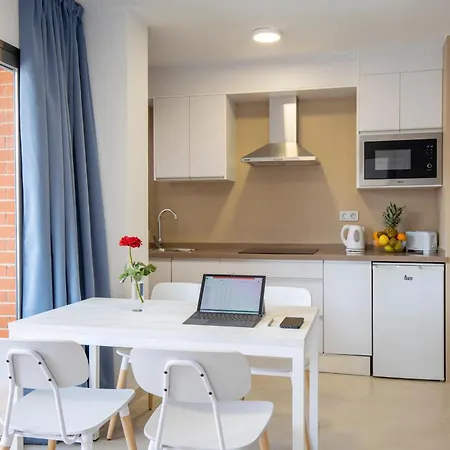 Bcl Levante Lux 아파트호텔 3*